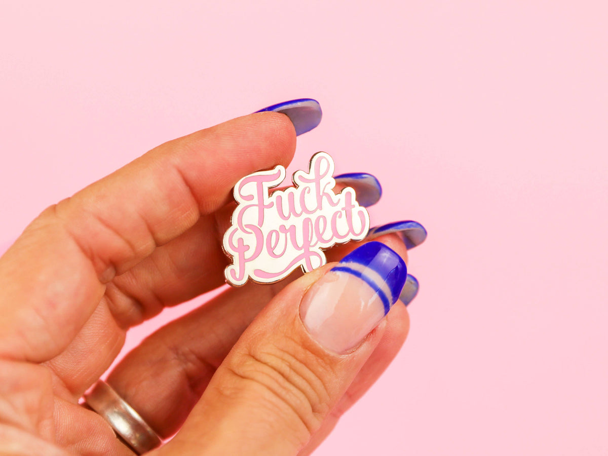 Pin "Fuck Perfect" roze | Studio Inktvis