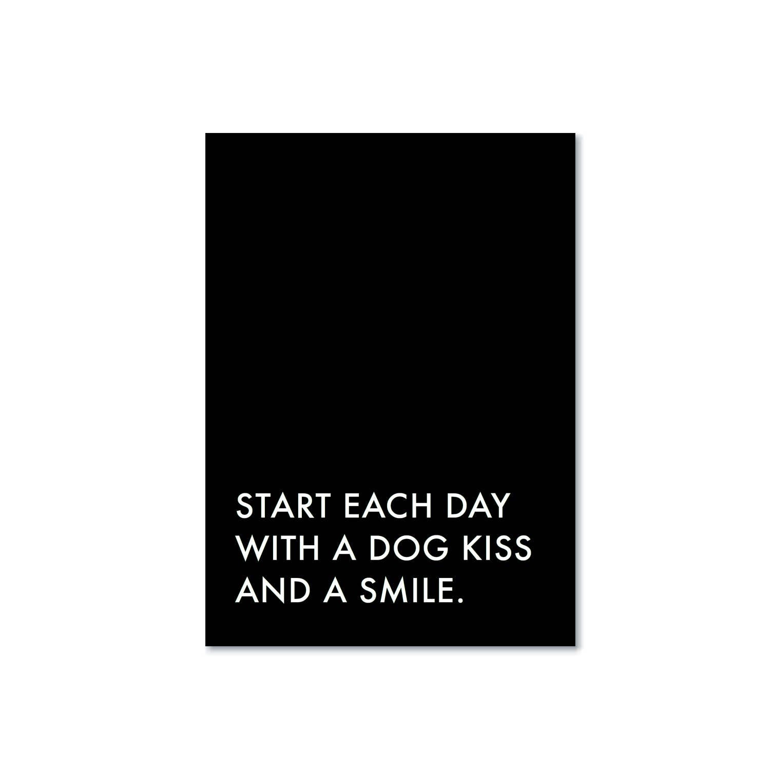 Ansichtkaart "START EACH DAY WITH A DOG KISS" zwart | Lieblingspfote